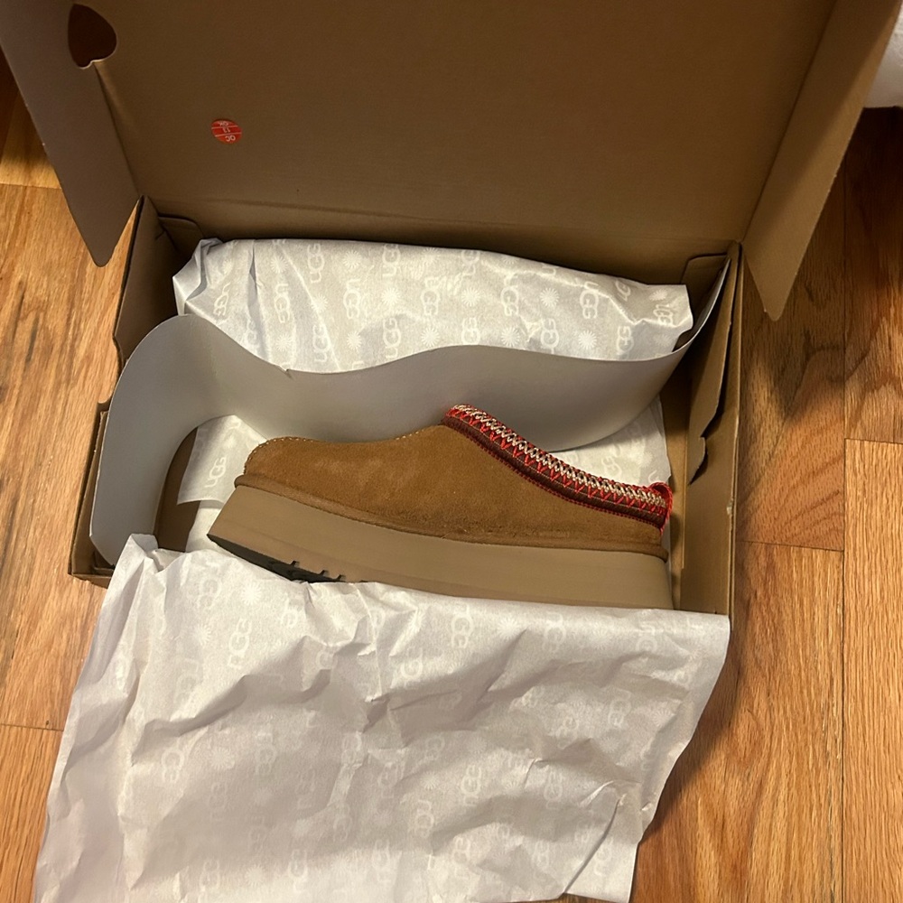 Women’s UGGS tazz slippers PLATFORM chestnut